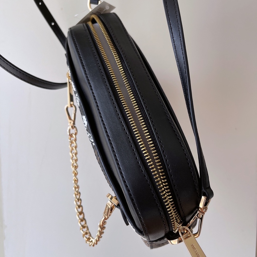 Michael Kors Crossbody - Picture 8 of 8